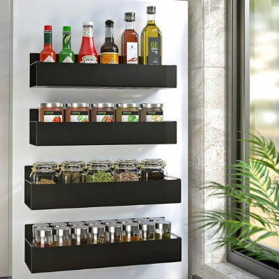 etagere a epice sur côté du frigo