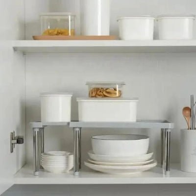 etagere de cuisine dans armoire supérieur