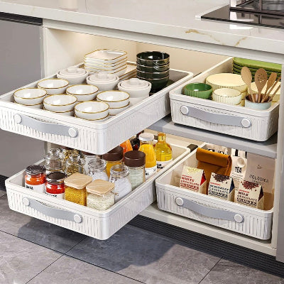 quatre tiroir coulissant dans armoir