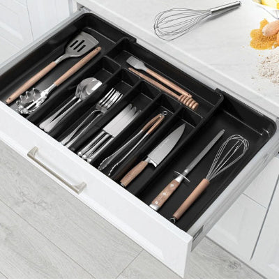 range-couvert-dans-tiroir-blanc